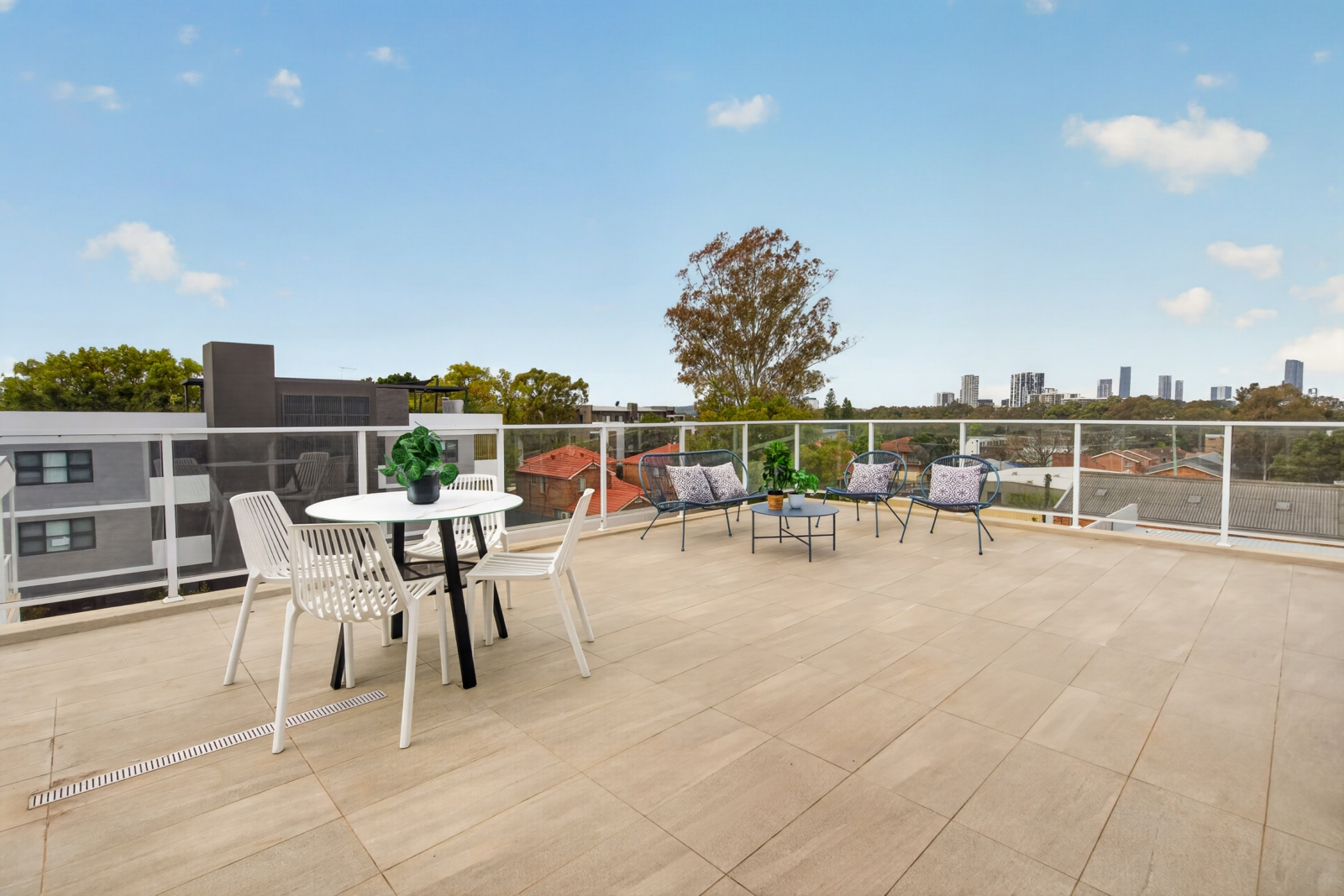 302 89 Wentworth Avenue Wentworthville-1