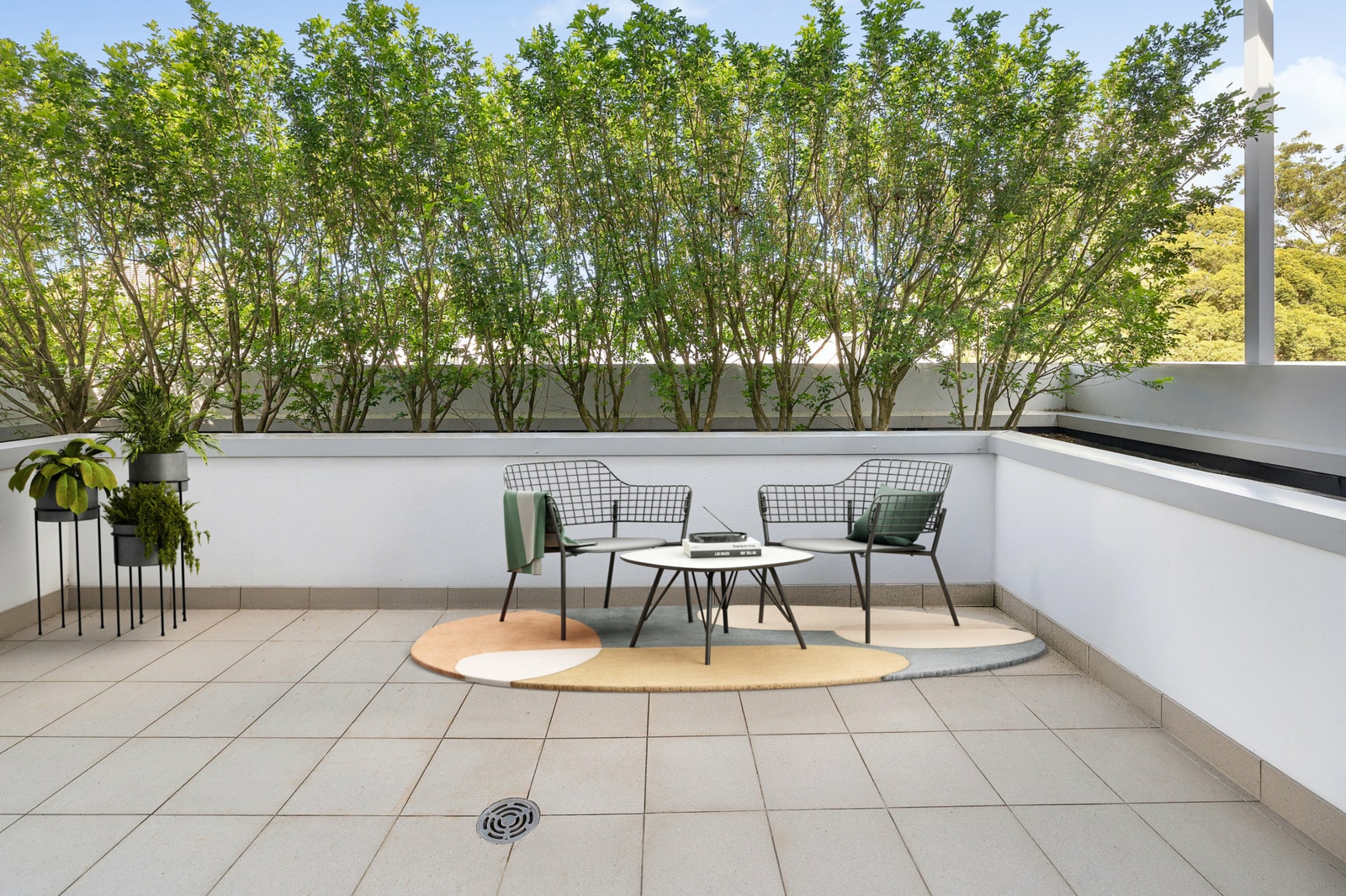 3 Balcony.jpg