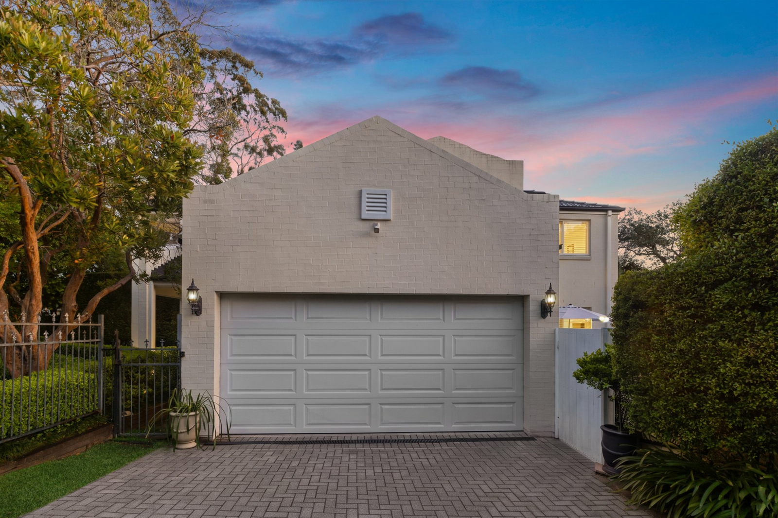 11 Garage.jpg