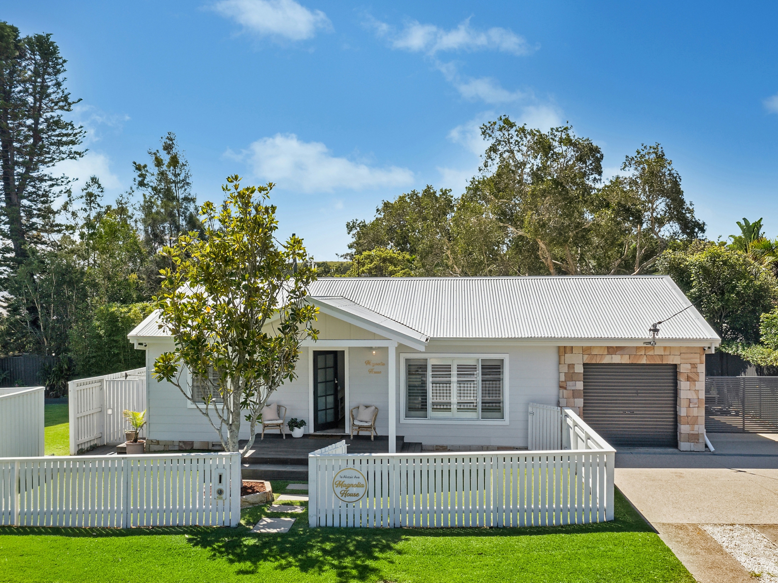982 The Entrance Road, FORRESTERS BEACH