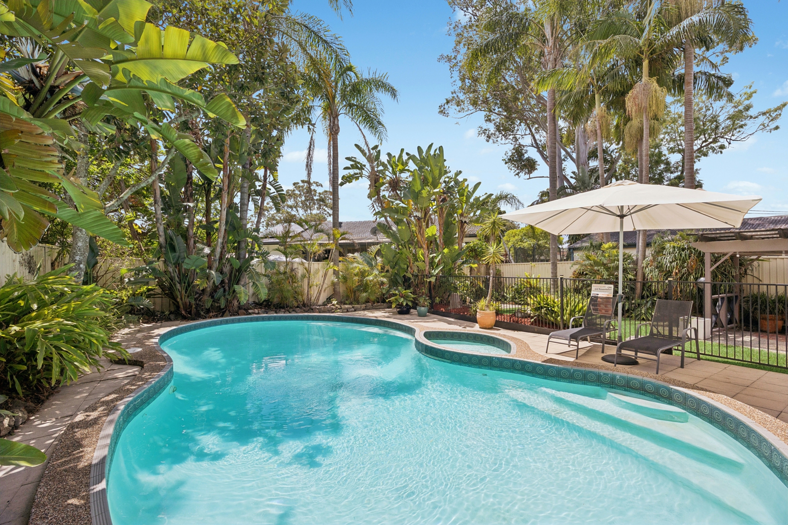 3 Erin Avenue,Berkeley Vale