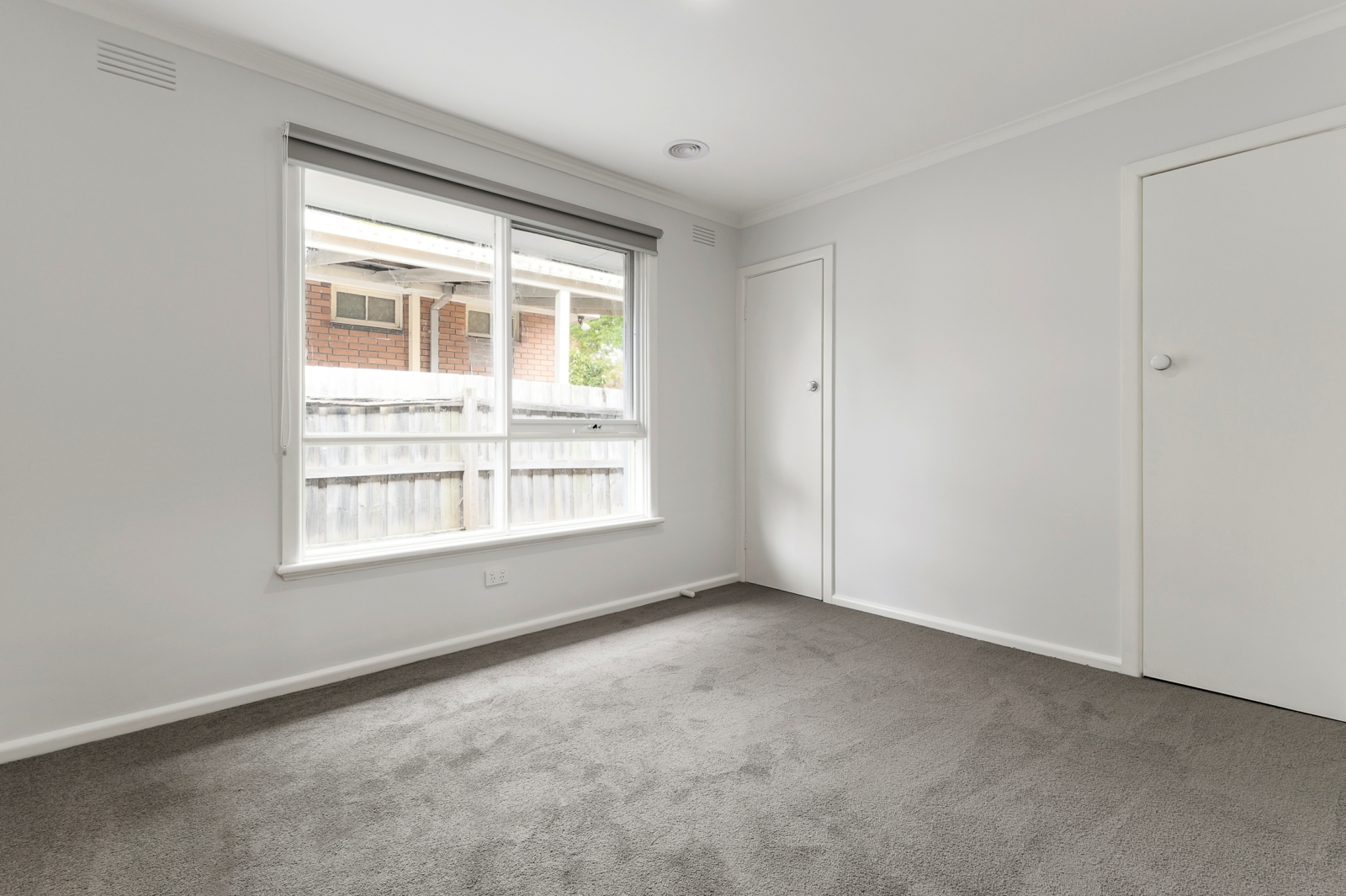 MGCR_524380_1-40_Sherlock_Road_Croydon00