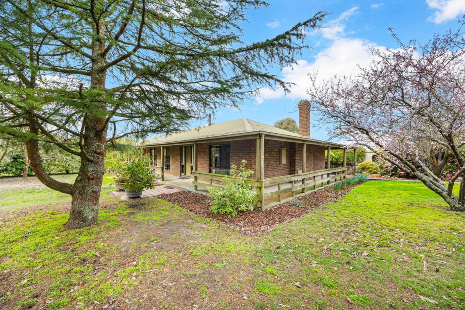 135 Yankee Flat Road,Navigators