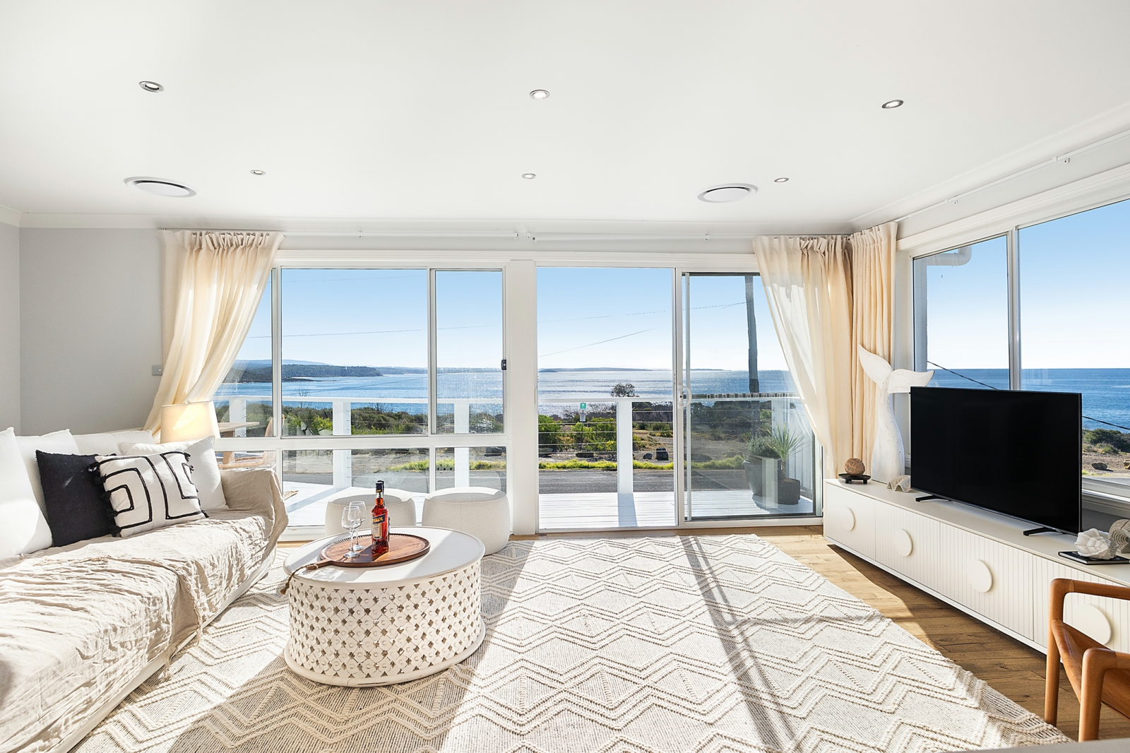 42 Tingira Drive, BAWLEY POINT