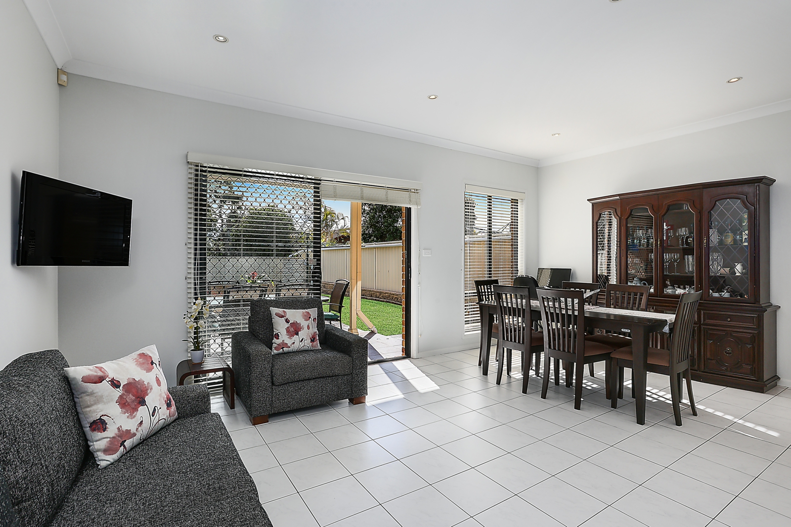 31 Pacific Street, CARINGBAH SOUTH