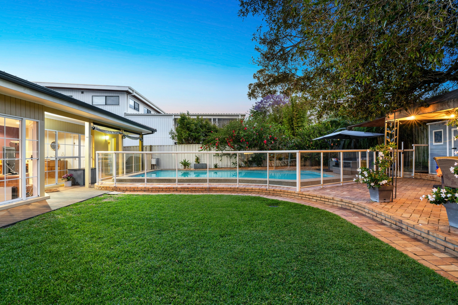 38 Woodward Avenue, CARINGBAH SOUTH
