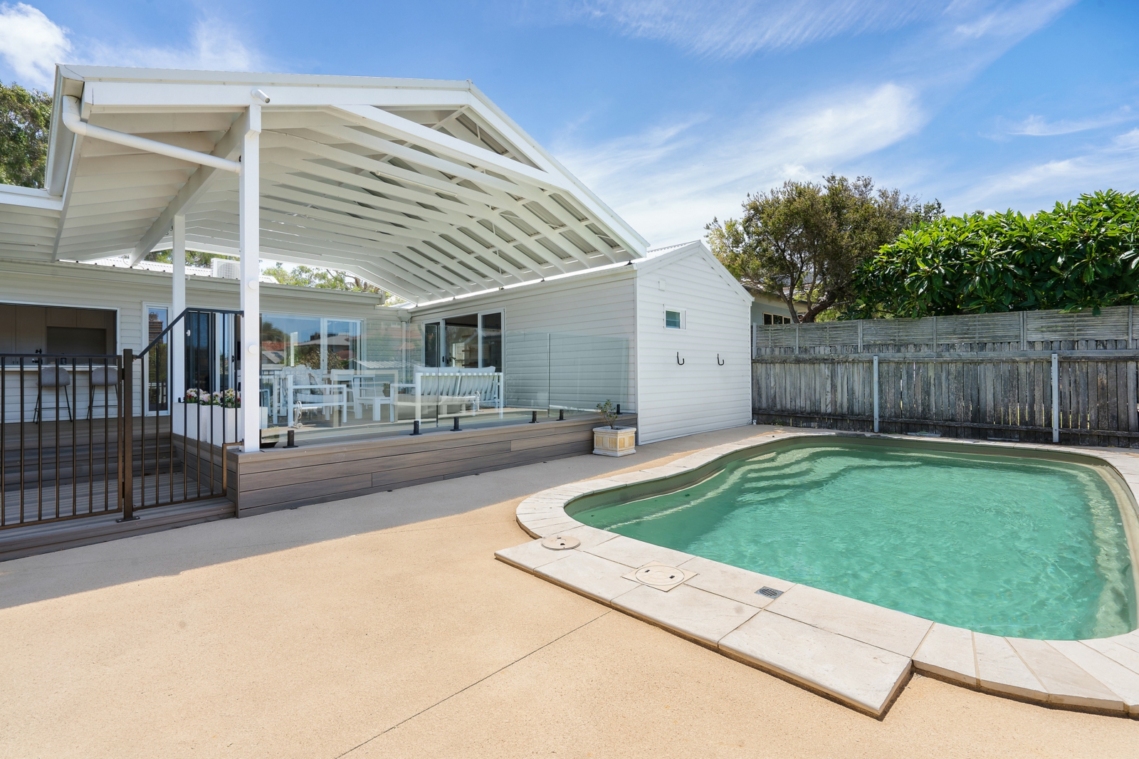 Pool_deck