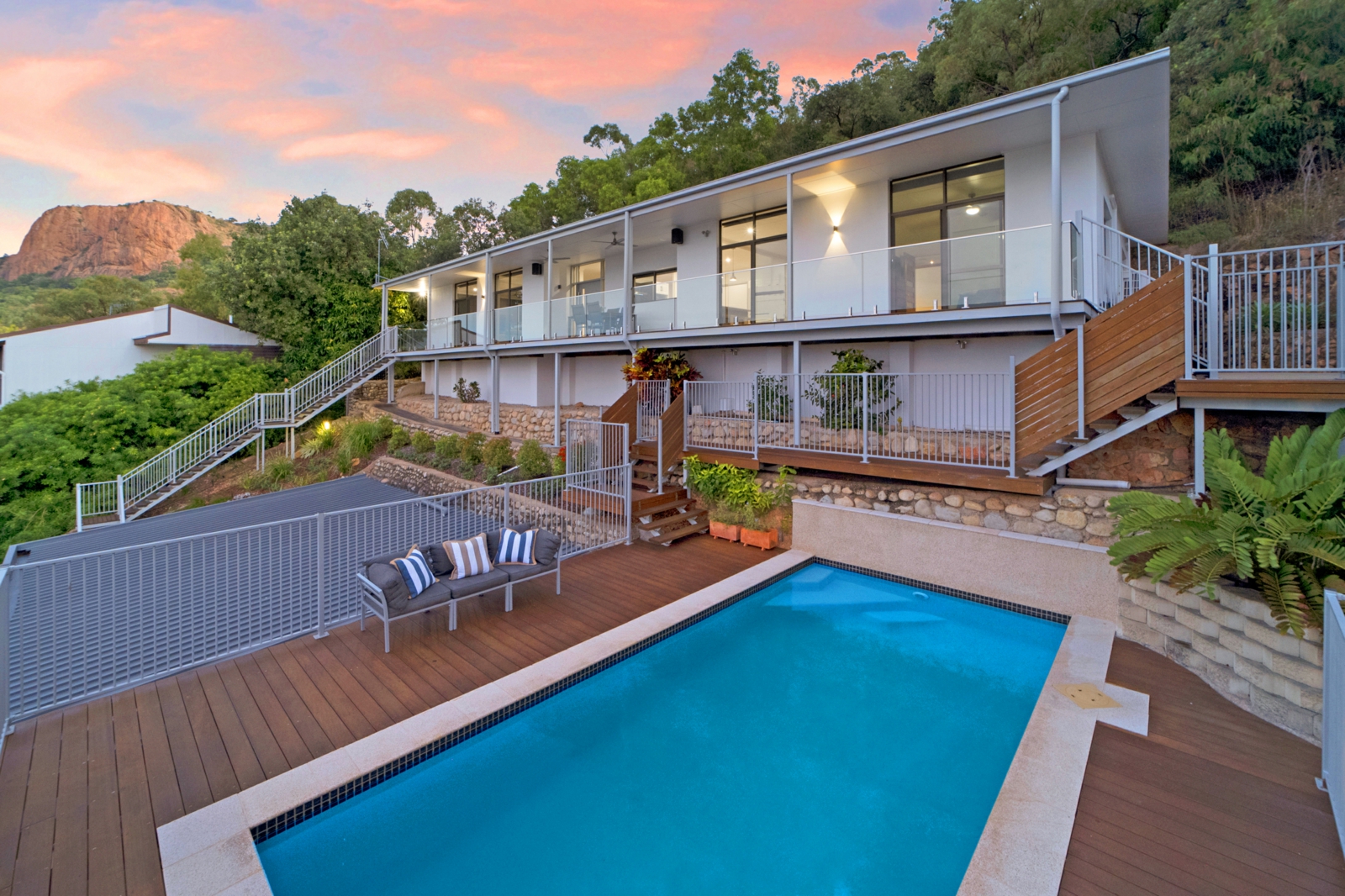 6 Yarrawonga Drive,Castle Hill