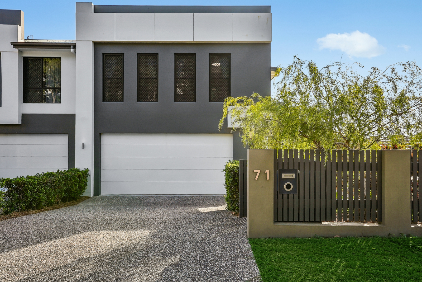 71 Yarrawonga Drive,Castle Hill