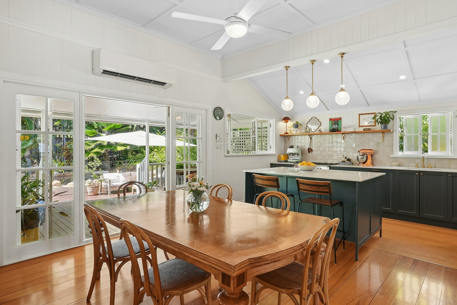 Dining/Kitchen