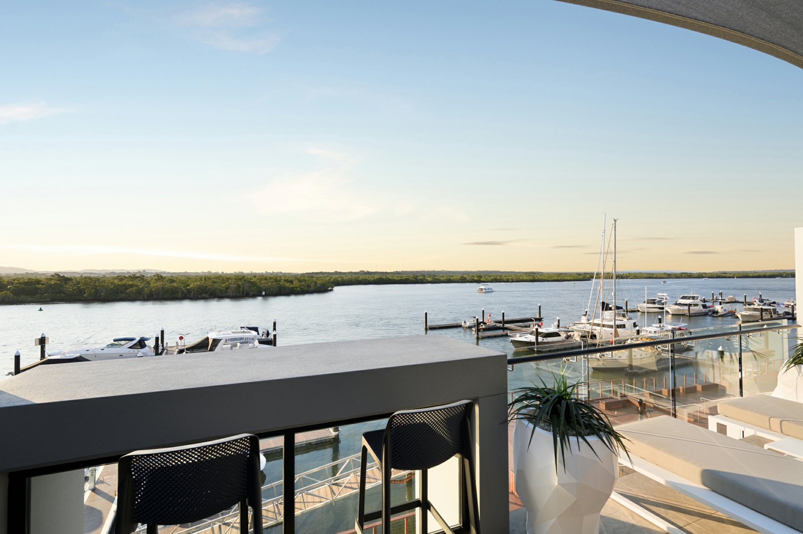 9/2 Marina Promenade,Paradise Point