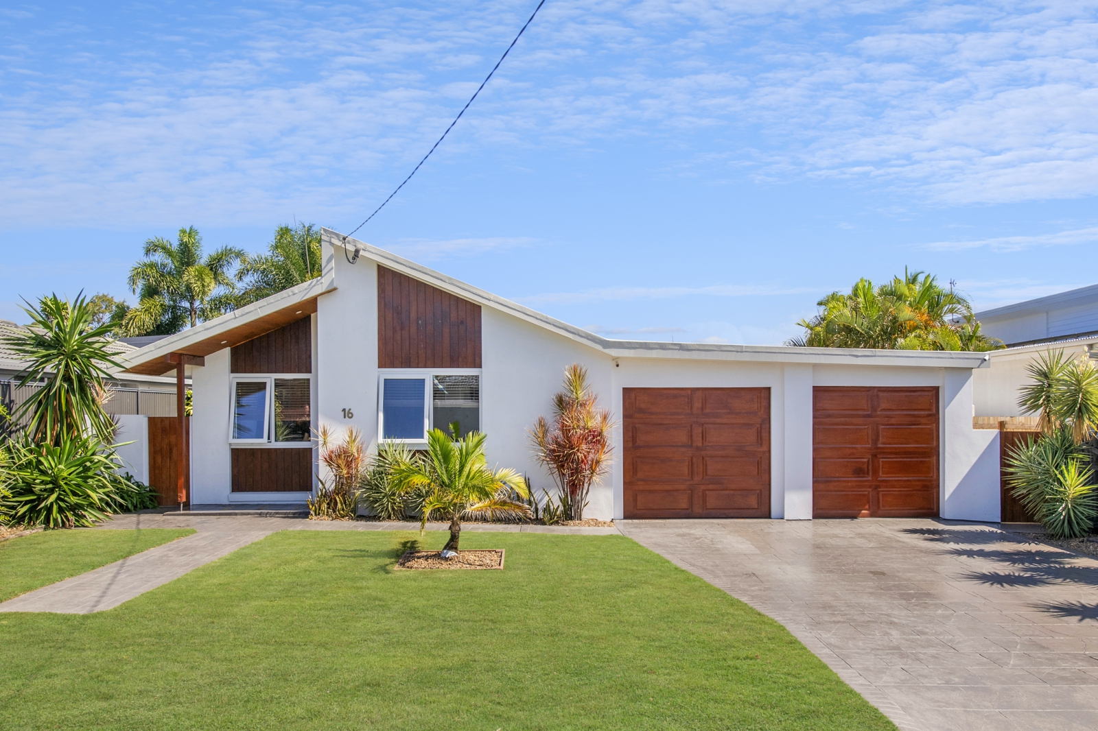 16 Robin Avenue, PARADISE POINT