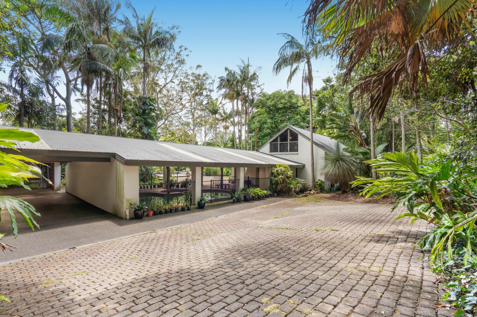 93 Beacon Road