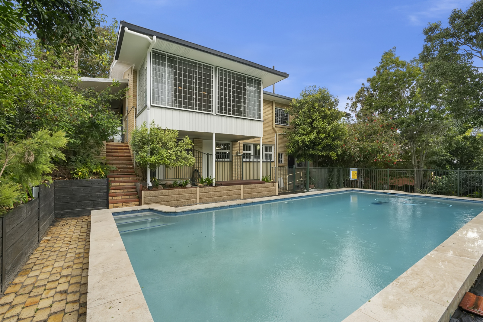 17 Nindethana Street, INDOOROOPILLY