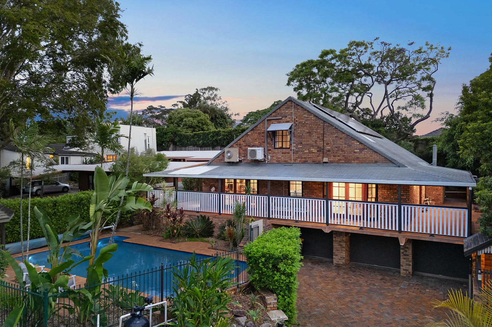 10 Marston Avenue, INDOOROOPILLY