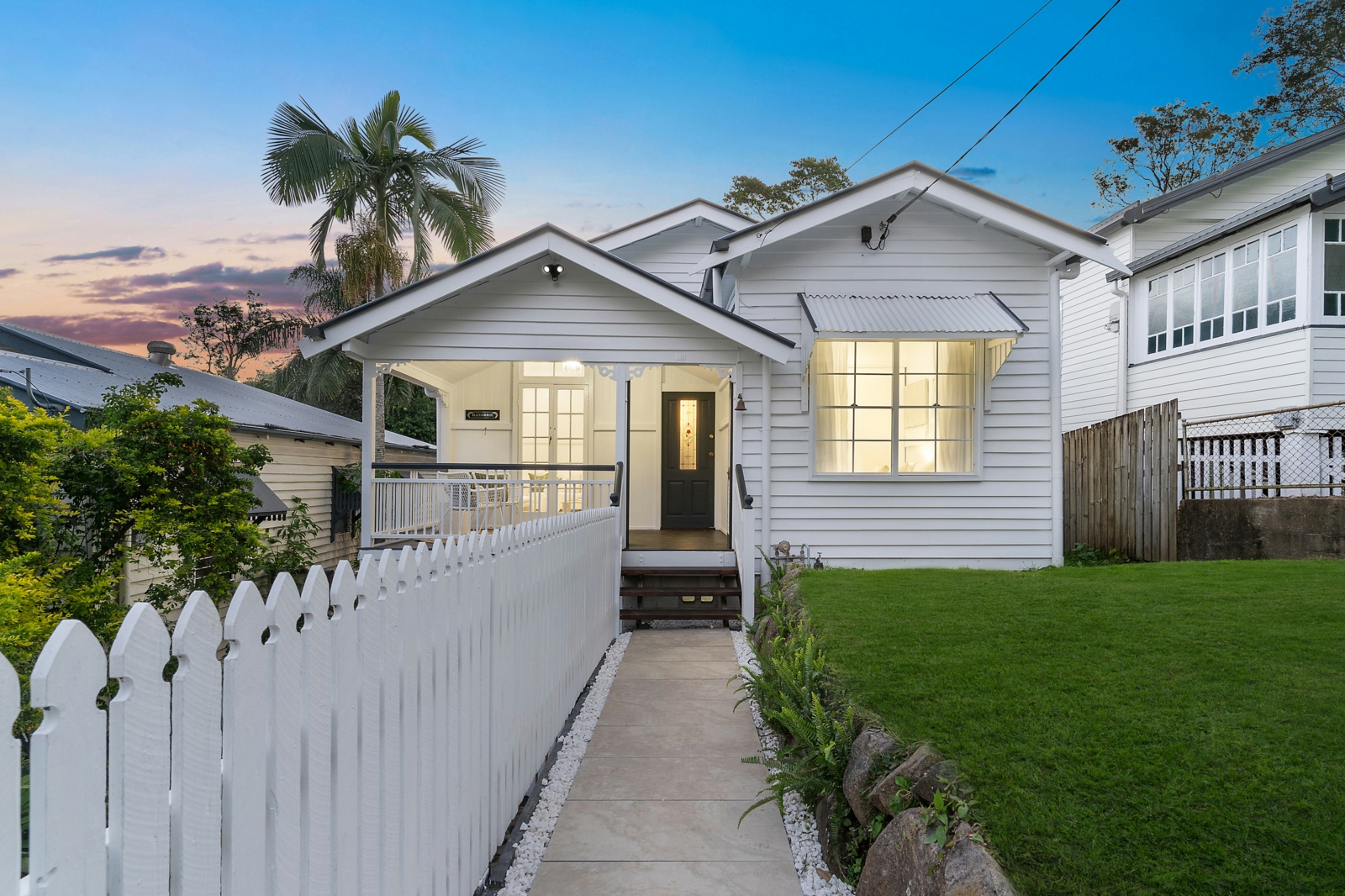 18 Eton Street, TOOWONG