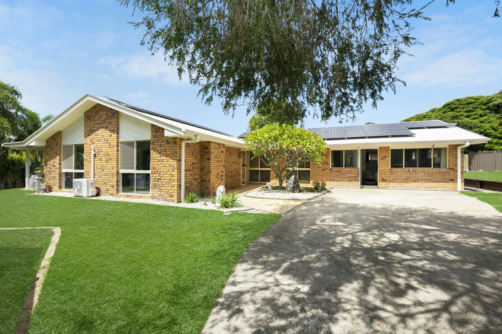 72 Englefield Road, Oxley, QLD 4075