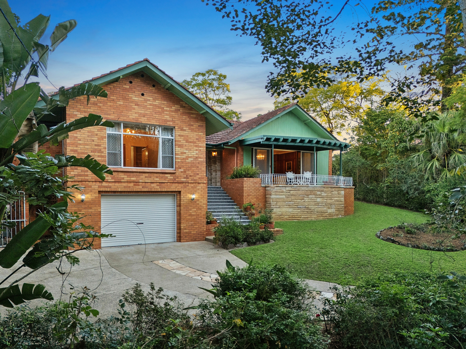 253 Lambert Road, Indooroopilly, QLD 4068