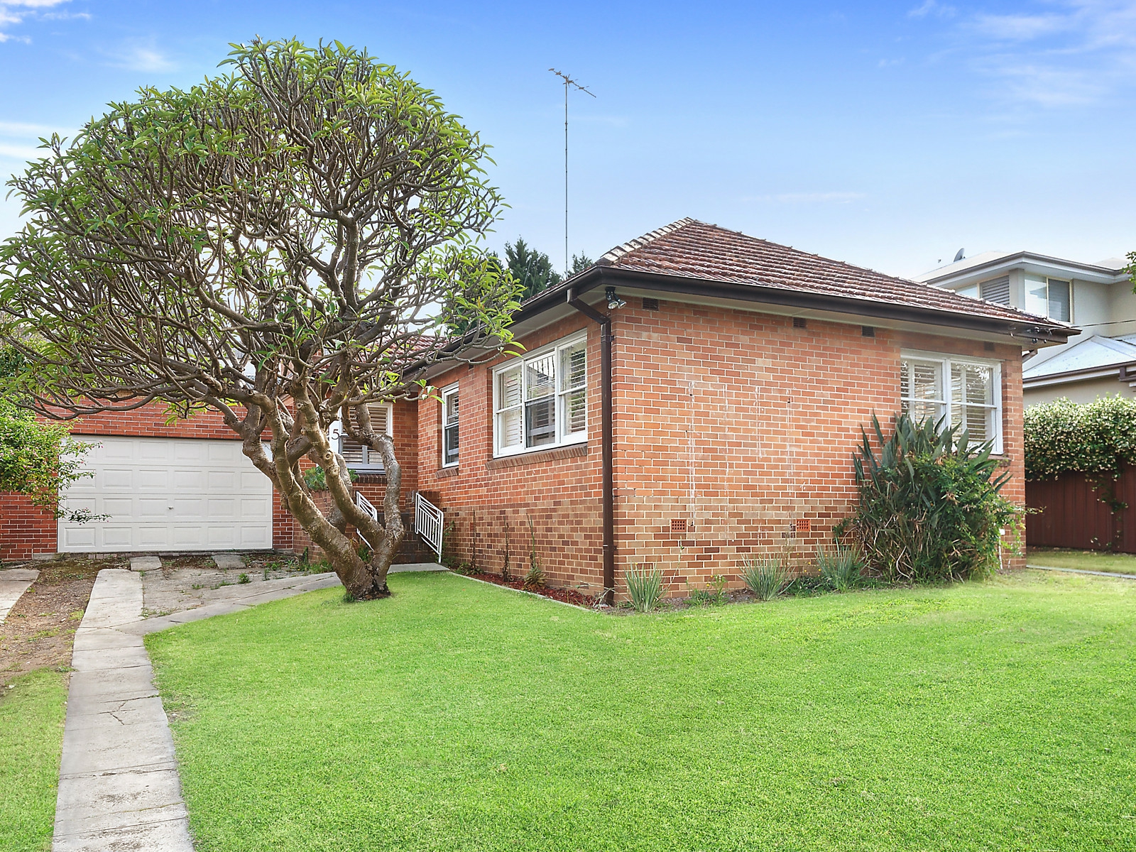 5 Brereton Street, GLADESVILLE