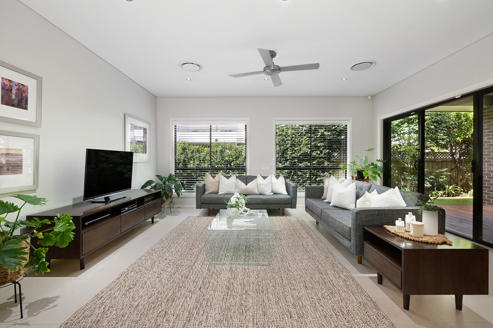 19 Paul Street, NORTH RYDE