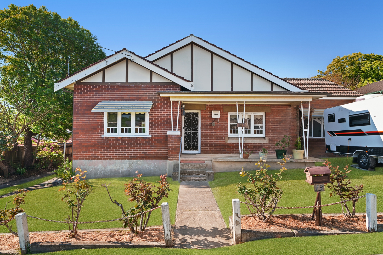 13 Deakin Street, WEST RYDE