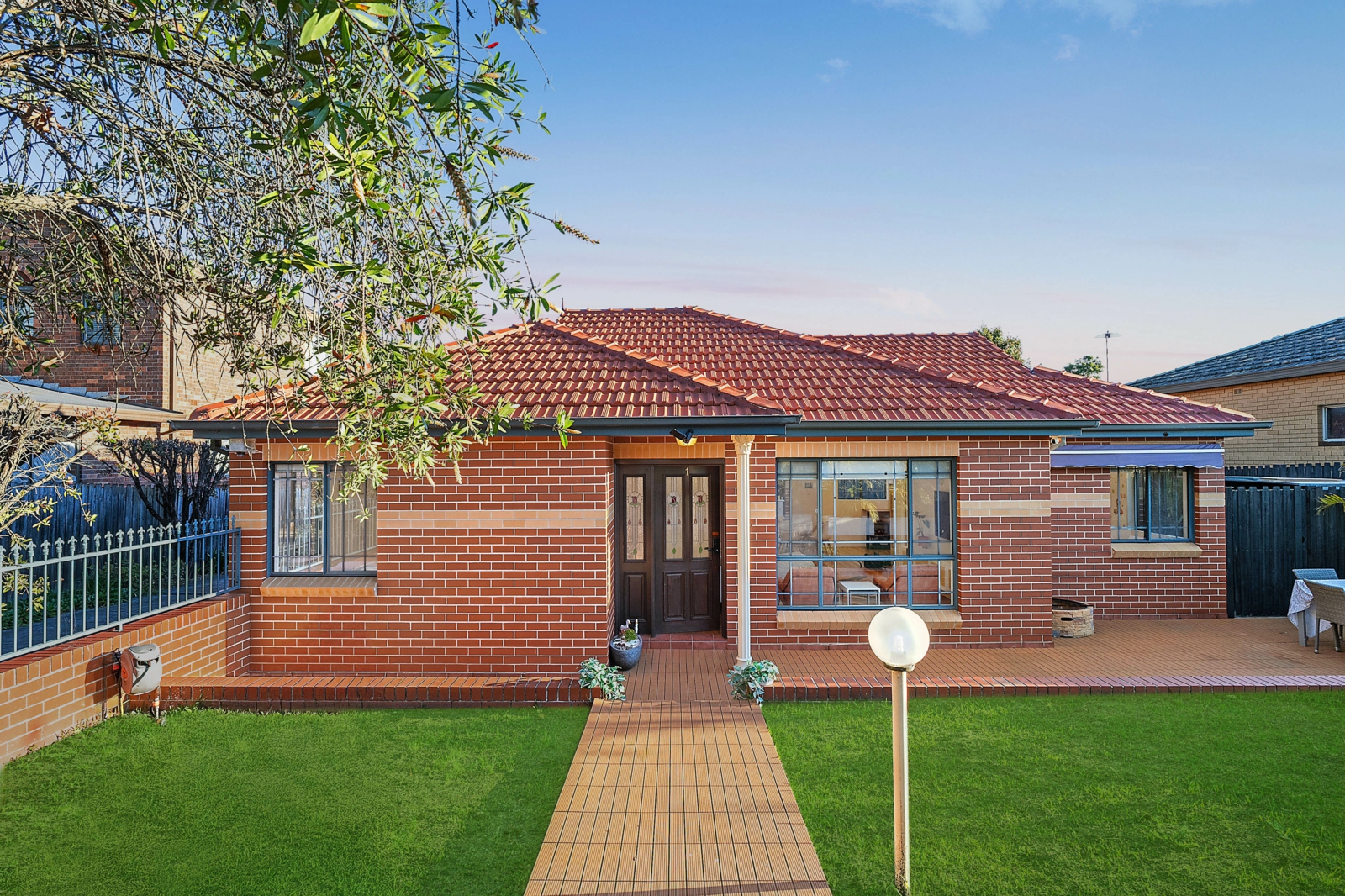 1/114 Ryde Road, GLADESVILLE