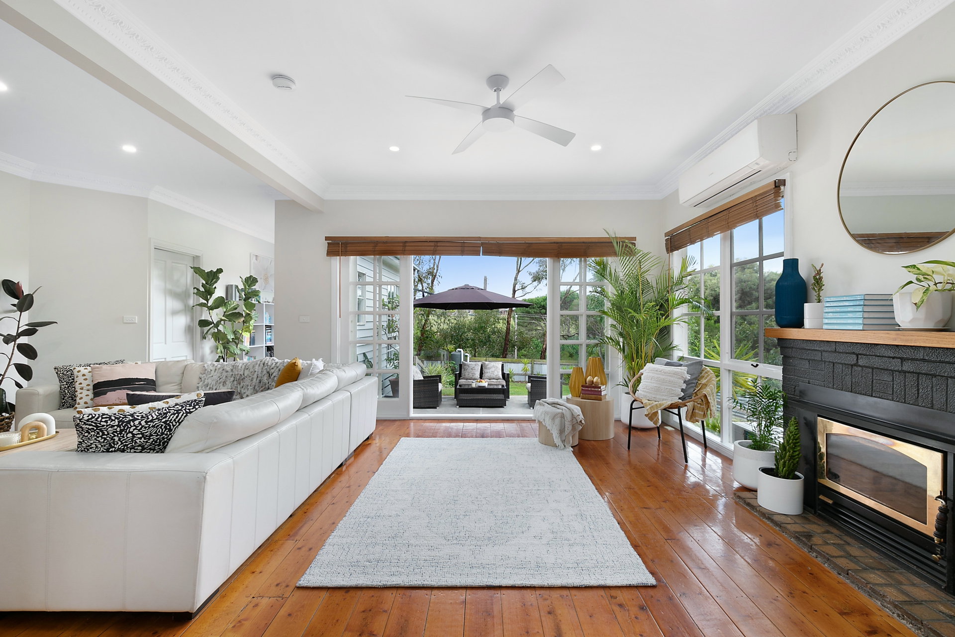 Living to Outdoor Entertaining