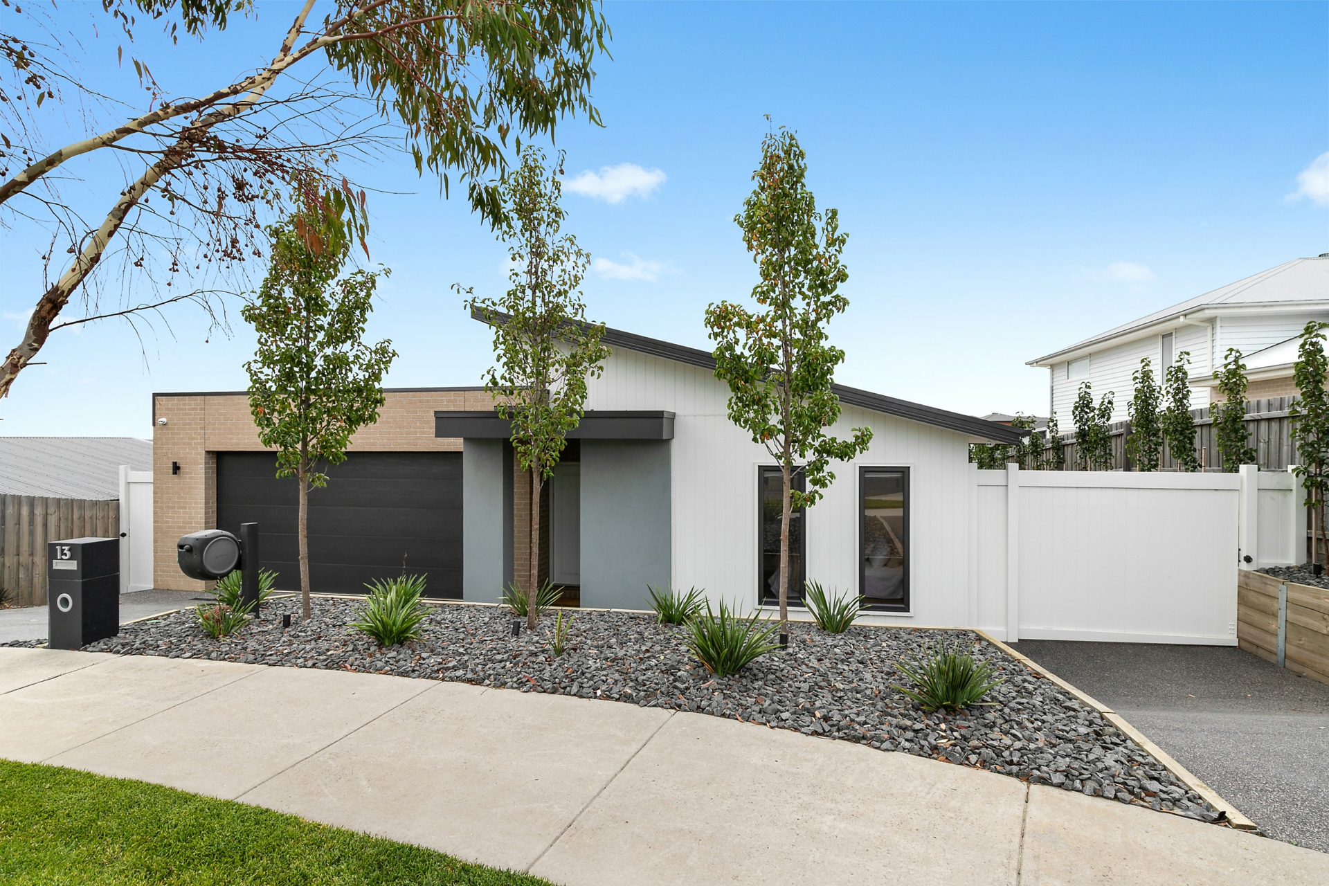 13 Highpoint Crescent, Highton, VIC 3216