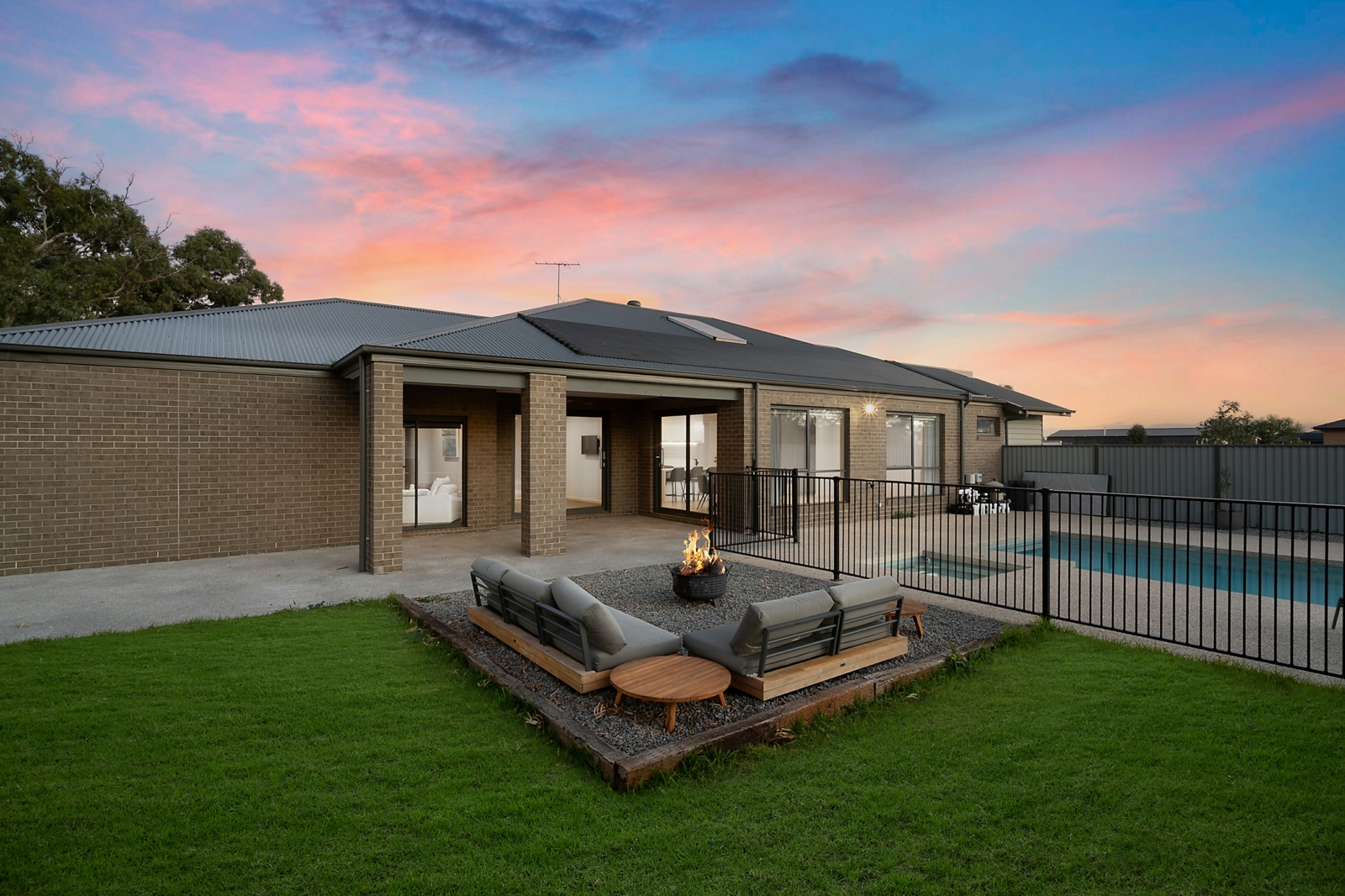 Side Of House Twilight