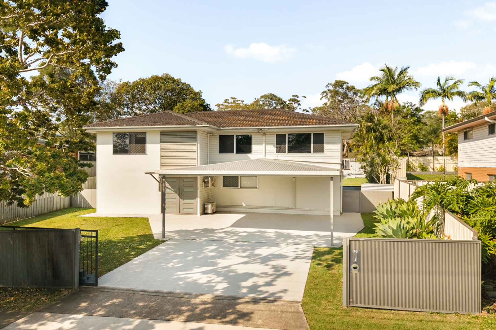 86 Woodlands Drive, ROCHEDALE SOUTH