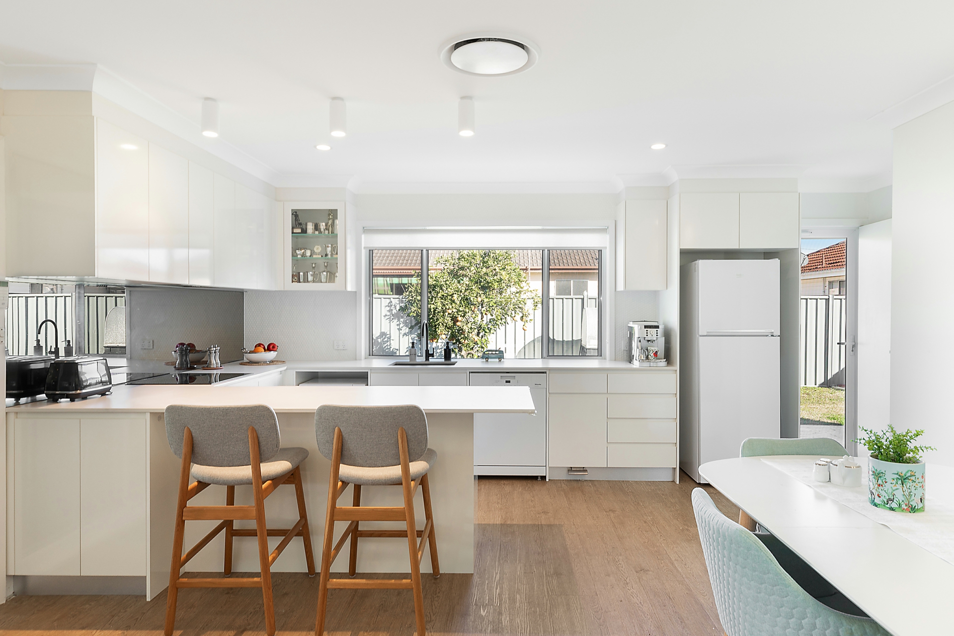 Kitchen_Dining