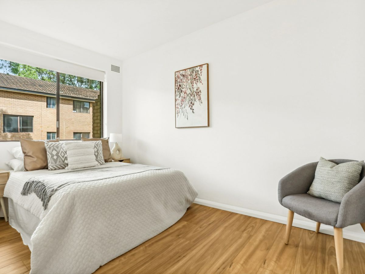 6_41 The Crescent, Homebush-1.jpg