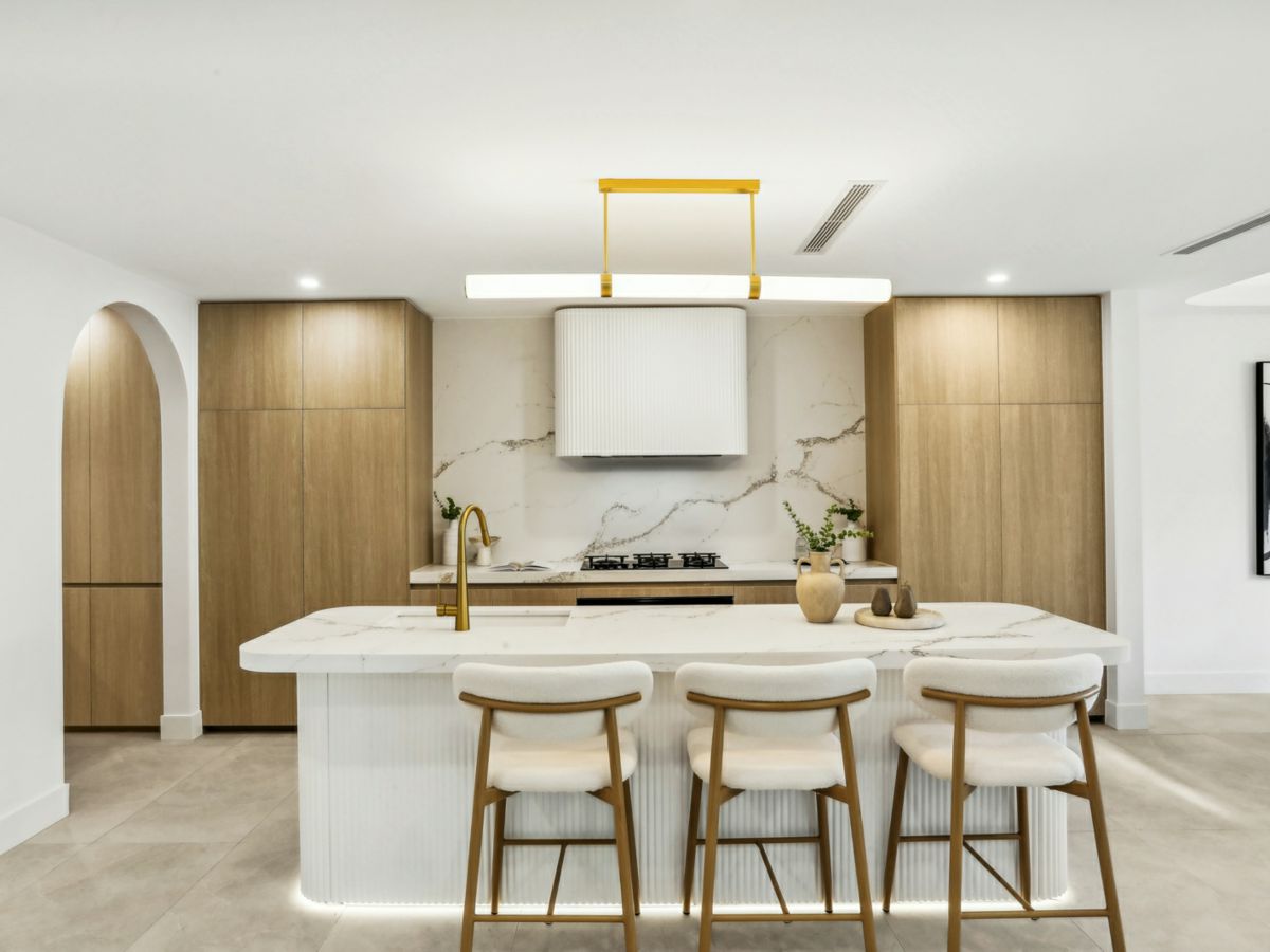 15 Olive Cres, Peakhurst_13.jpg