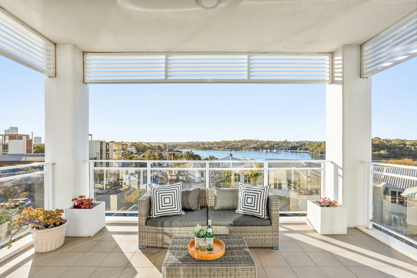 516/68 Peninsula Drive, BREAKFAST POINT