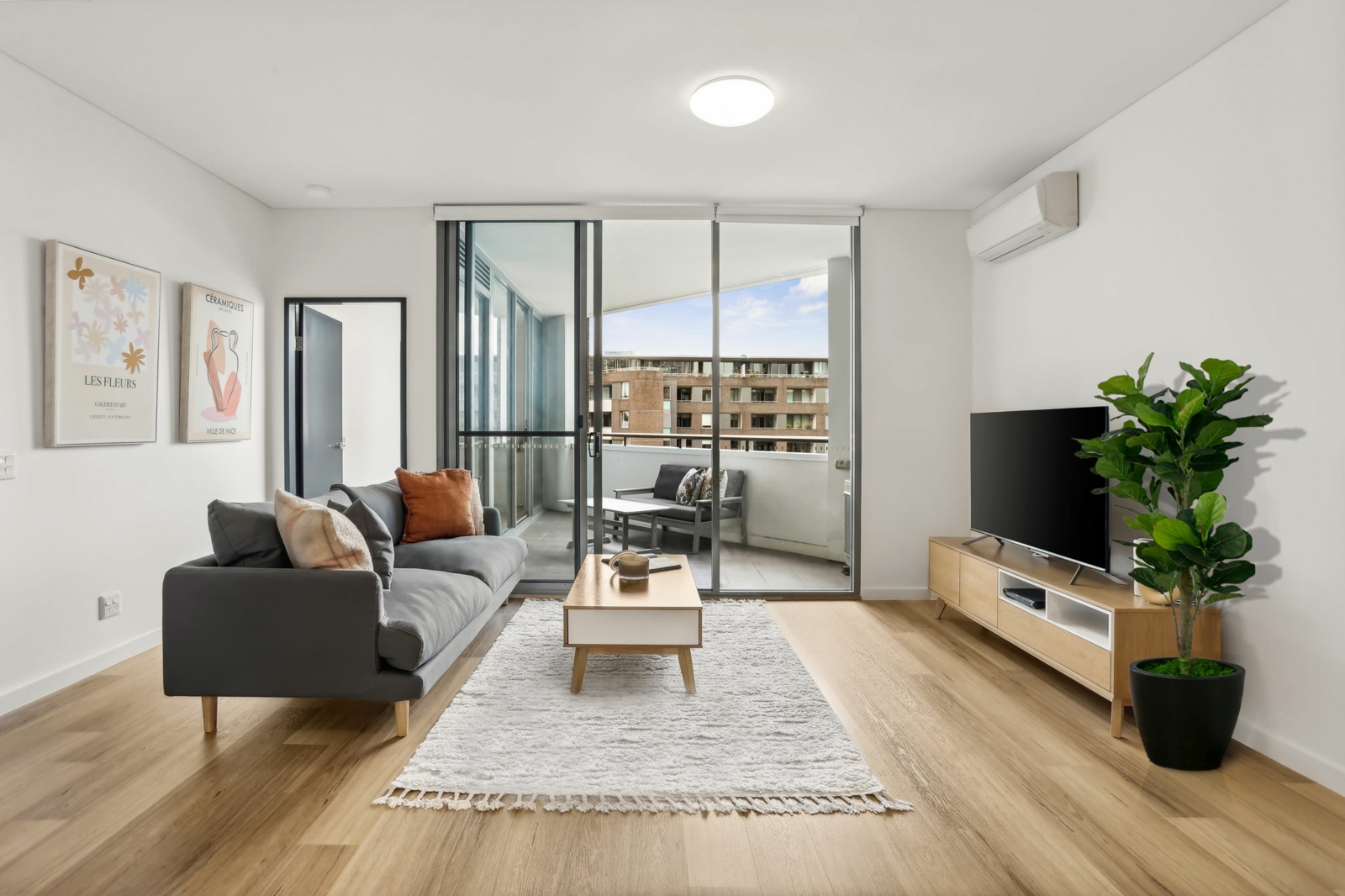 612/12 Nuvolari Place, WENTWORTH POINT
