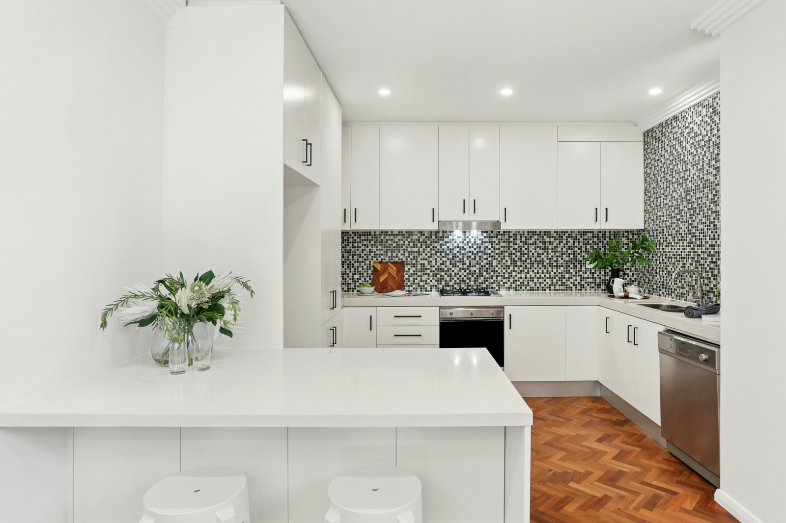 6-92-96 Kings Rd, Five Dock_3.jpg