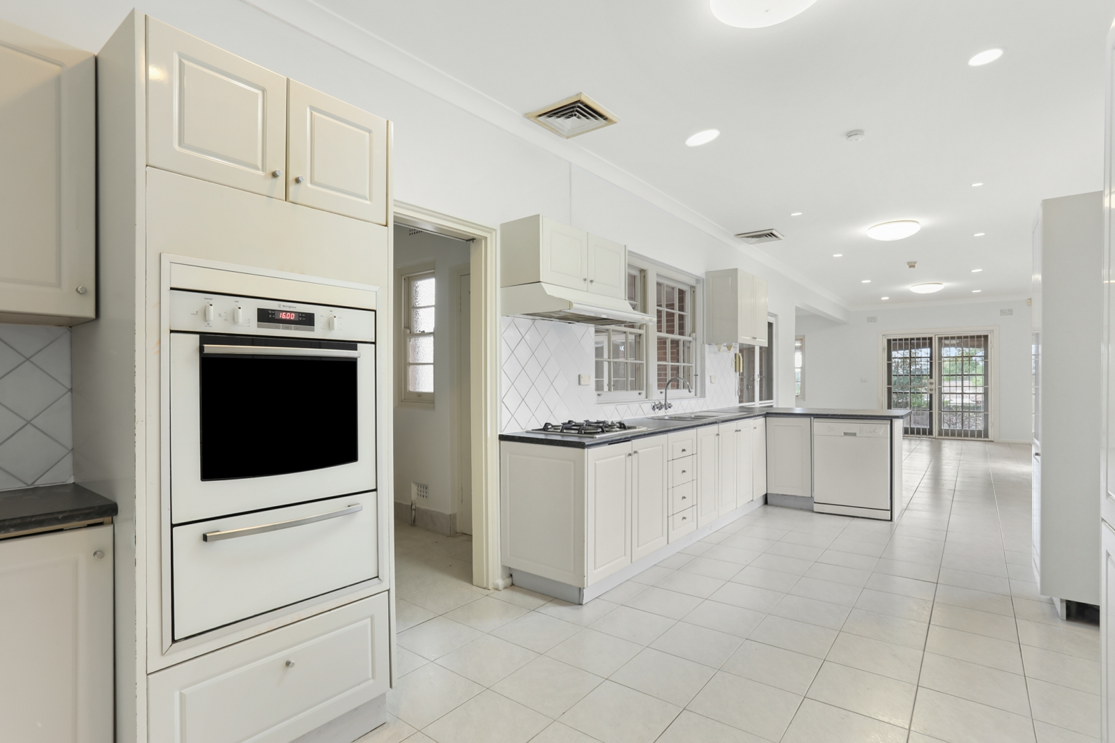 102 Barker Rd, Strathfield_7.jpg