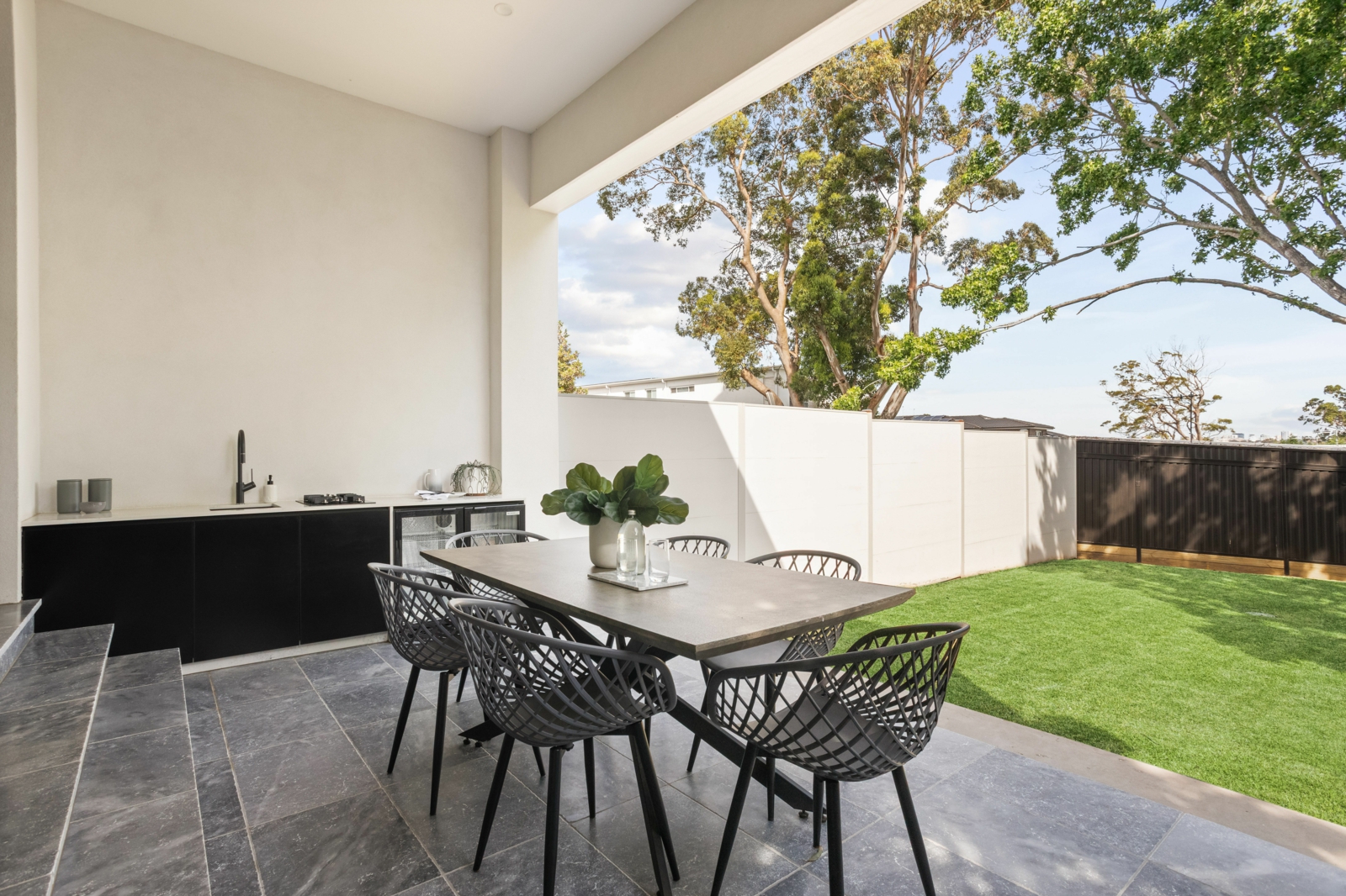 60B Canarys Rd, Roselands-3.jpg