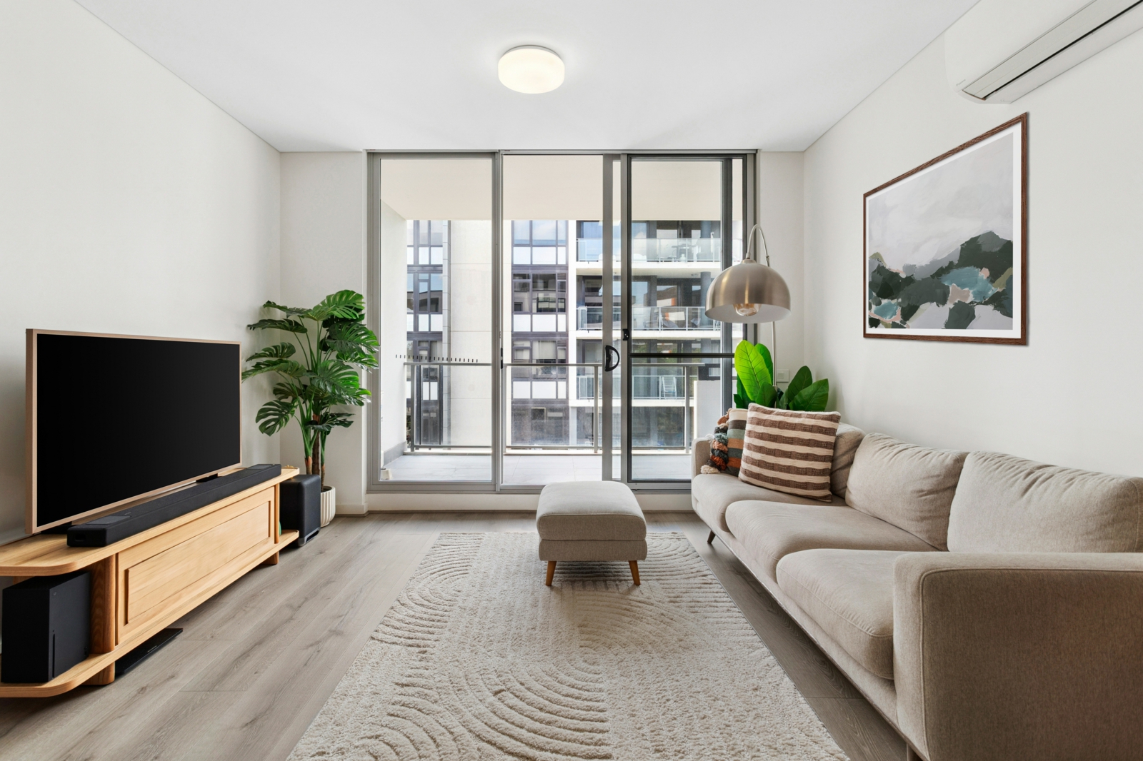 505-45 Hill Rd, Wentworth Point_2.jpg