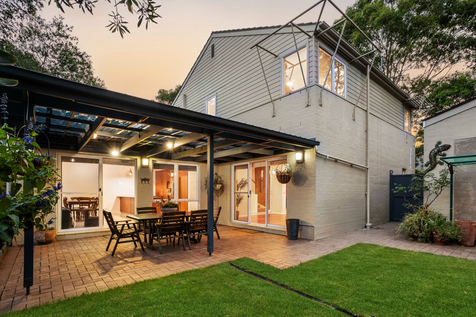 11 Marathon Avenue,Newington
