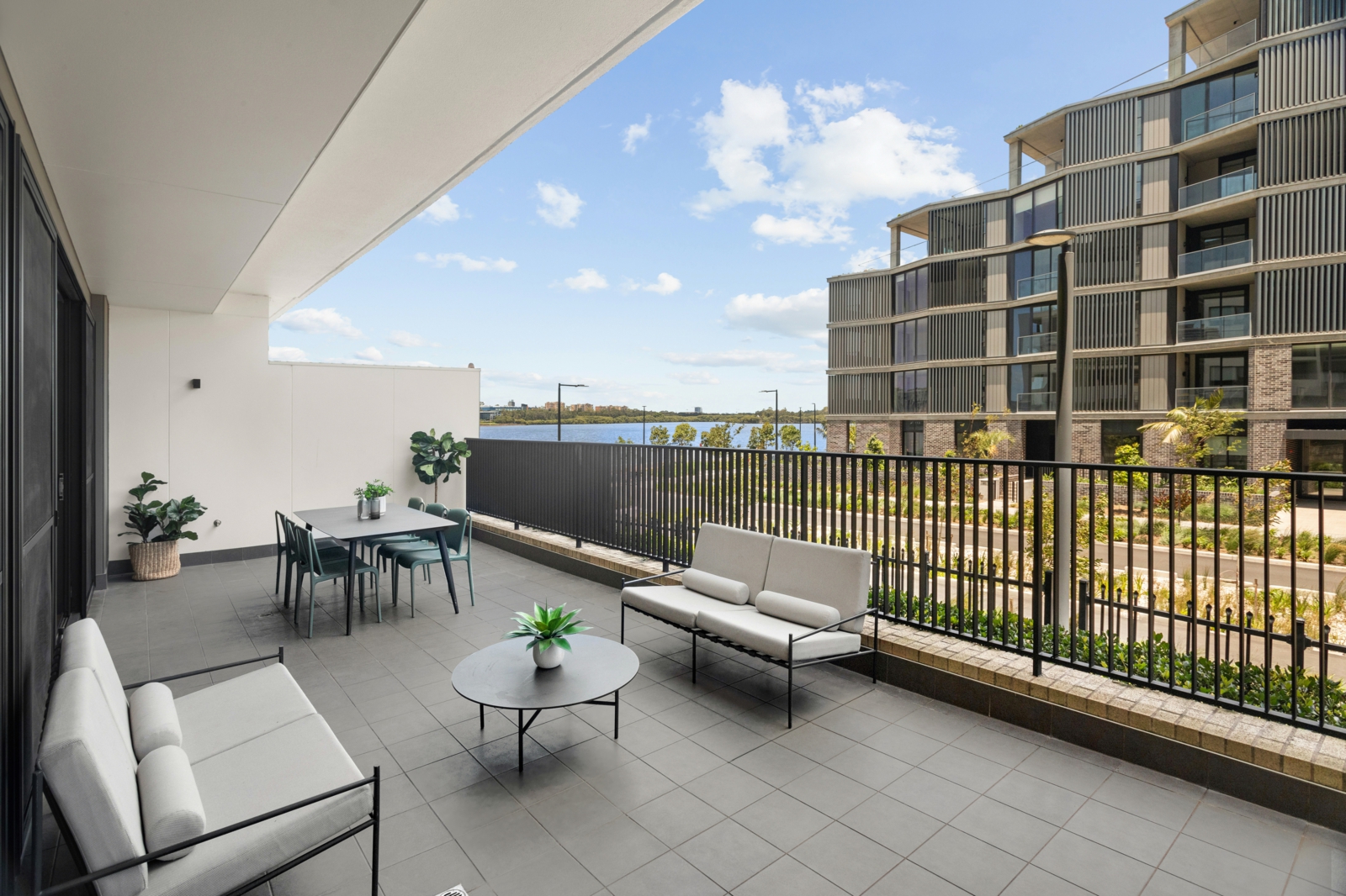 104/21 Verona Drive, WENTWORTH POINT