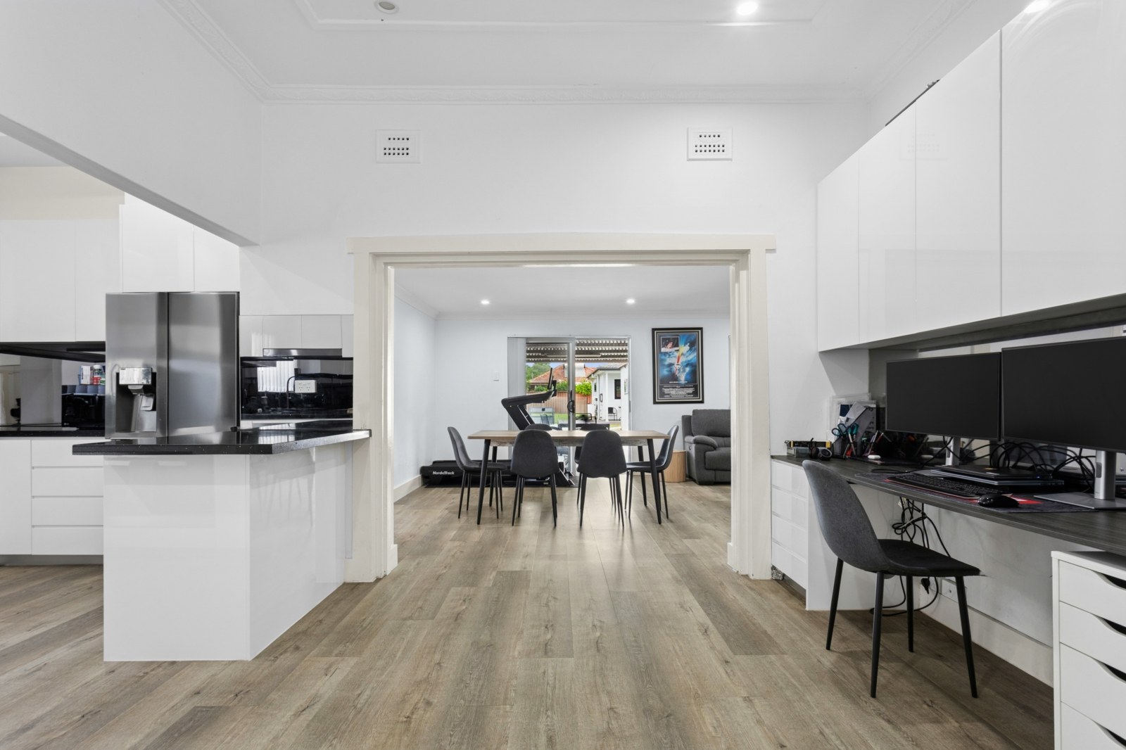 54 Cornwall Rd, Auburn_4.jpg