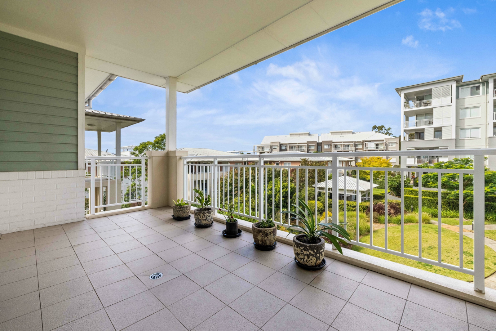 306-8 Peninsula Dr, Breakfast Point-4.jp