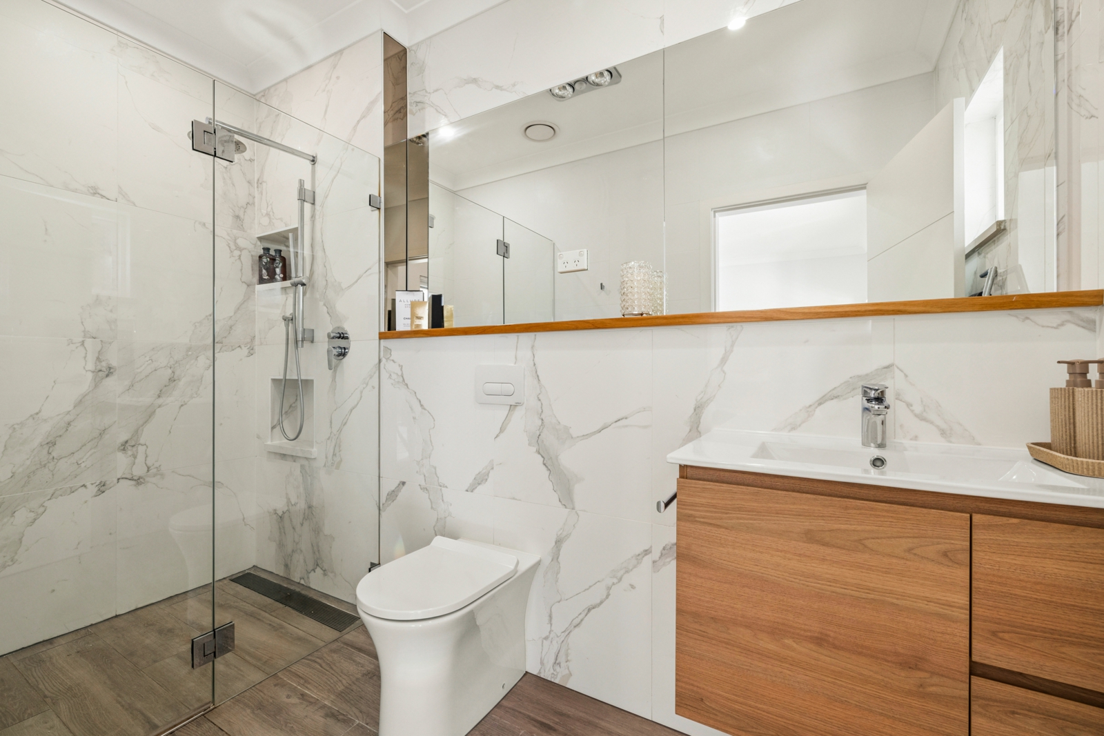 31A Hebe St, Greenacre, NSW 2190-4.jpg