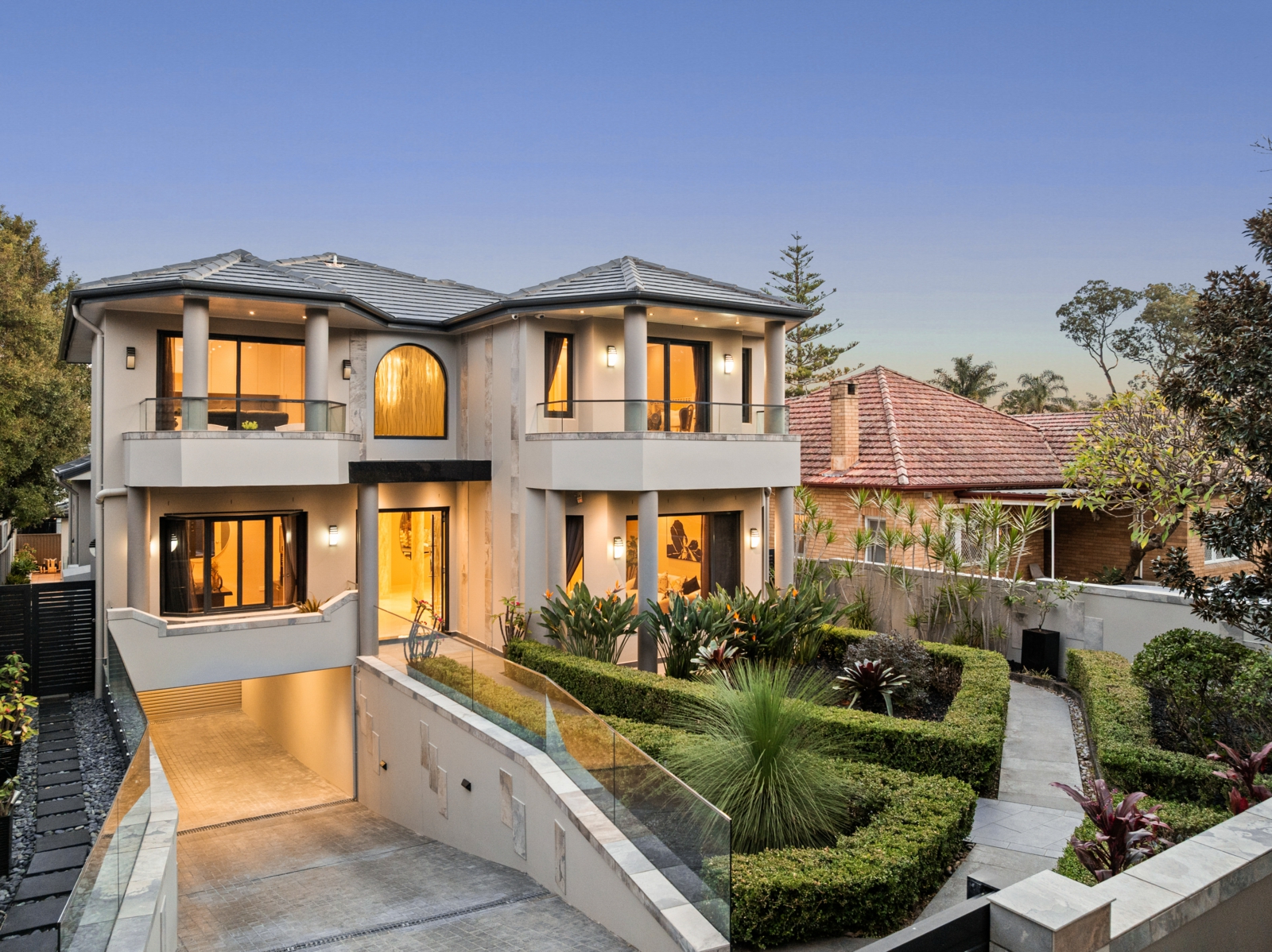 Dusk_20 Birnam Grove, Strathfield_01.jpg