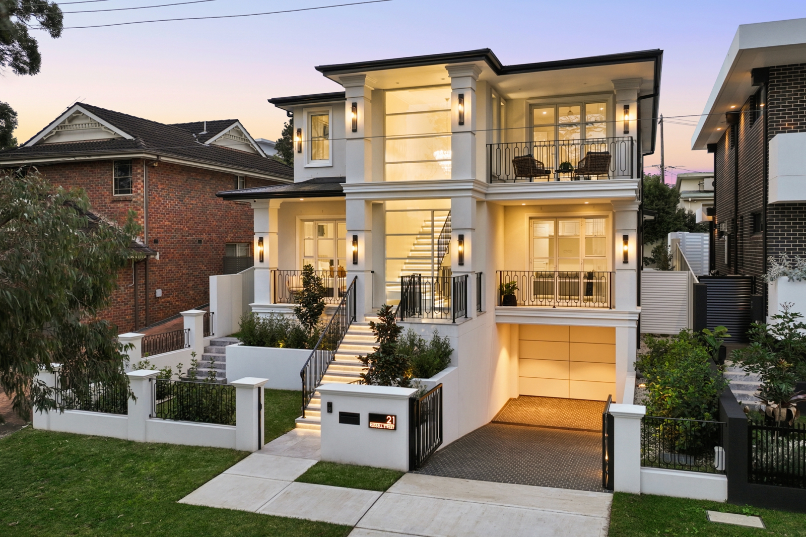 Dusk_21 Russell St, Oatley_01.jpg