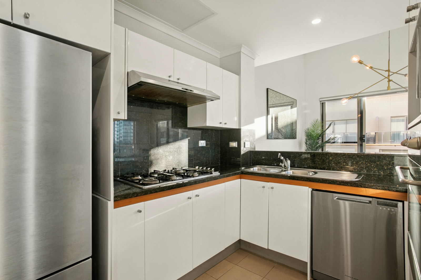 109-14-16 Station St, Homebush_07.jpg