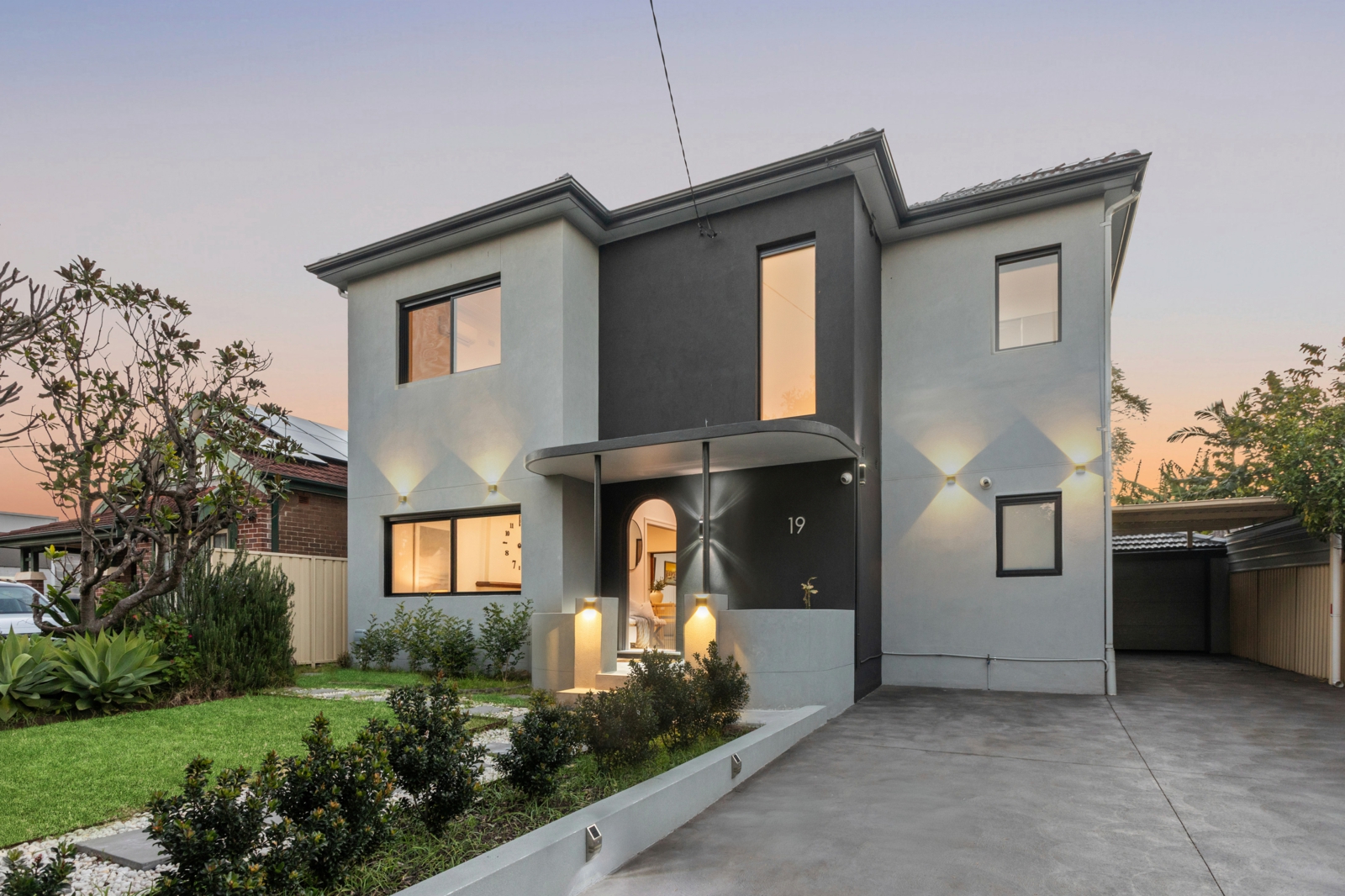 Dusk_19 Emu St, Strathfield_01.jpg