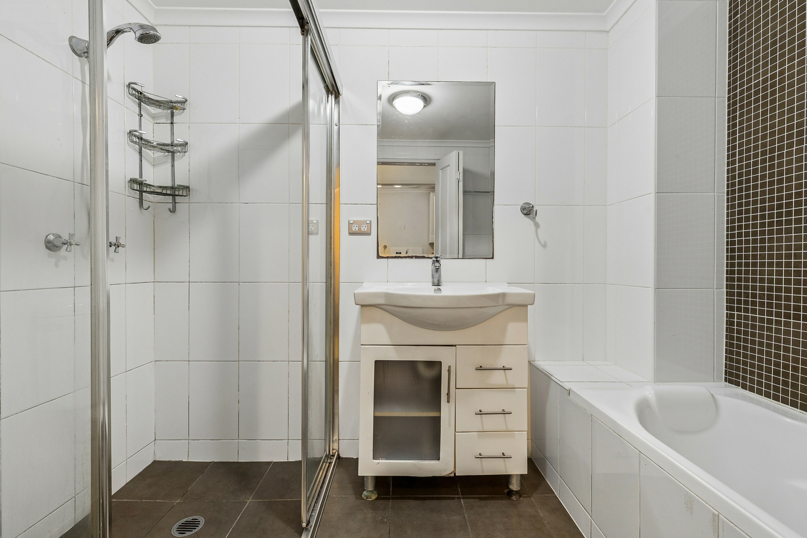 Bathroom-hires.jpg