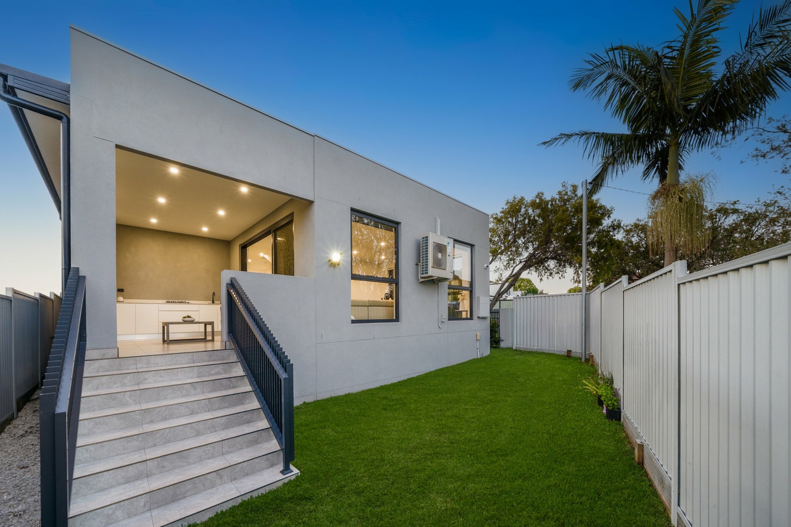 52 Macquarie Street, Greenacre-HR (10).j